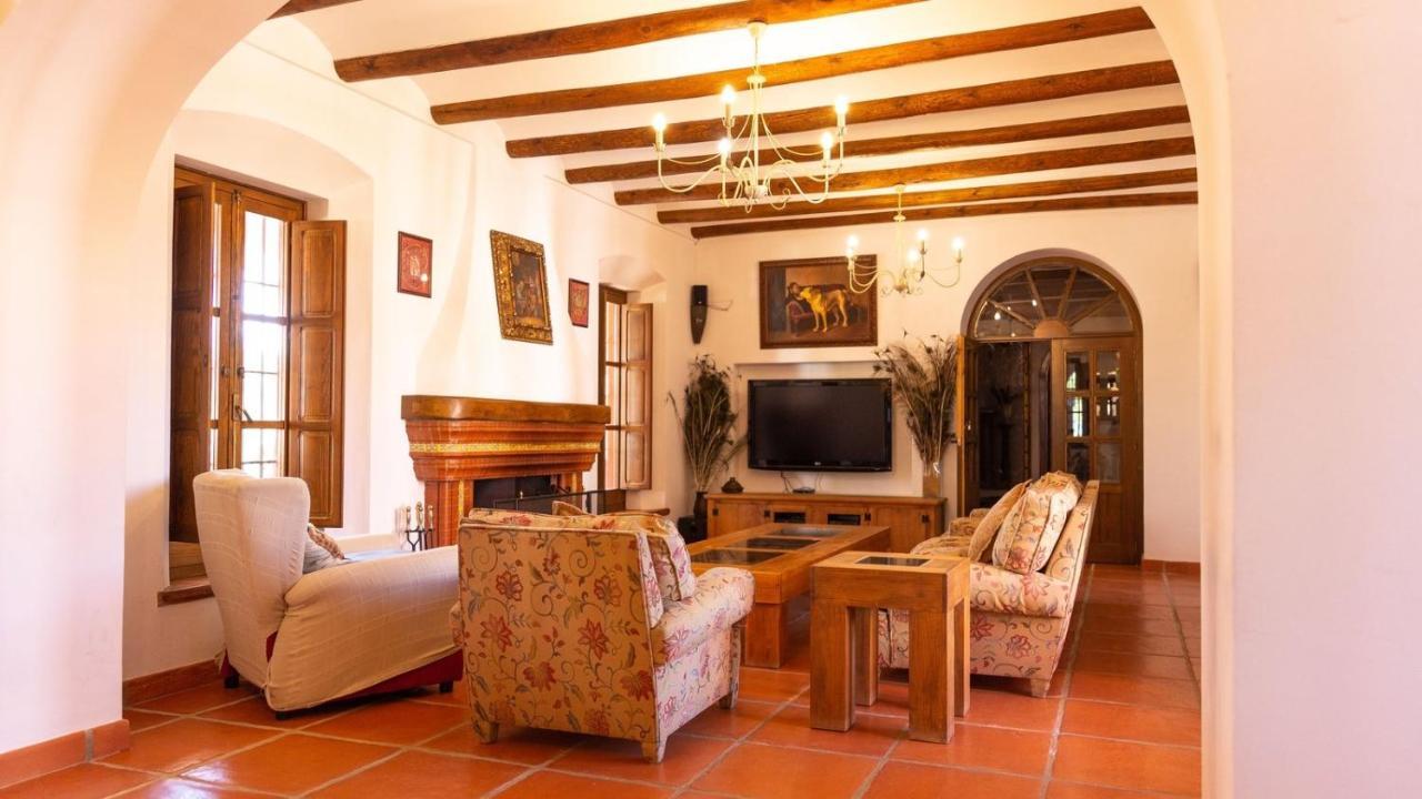 Finca La Canera Alcala De Guadaira By Ruralidays Buitenkant foto